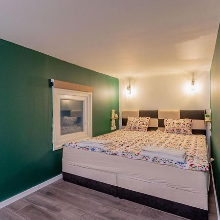 Full Equipment Designed Apartment In The Heart Of Budapest For 4 People Eksteriør billede