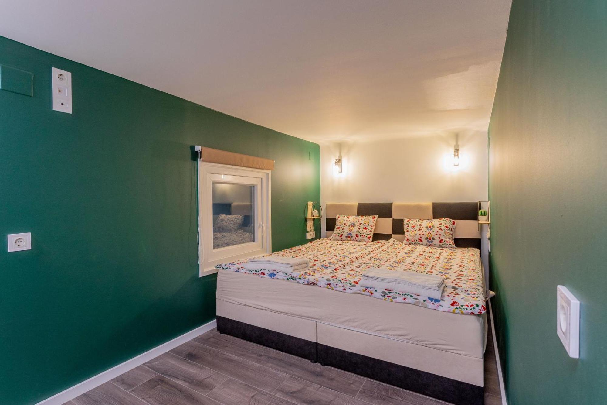 Full Equipment Designed Apartment In The Heart Of Budapest For 4 People Eksteriør billede