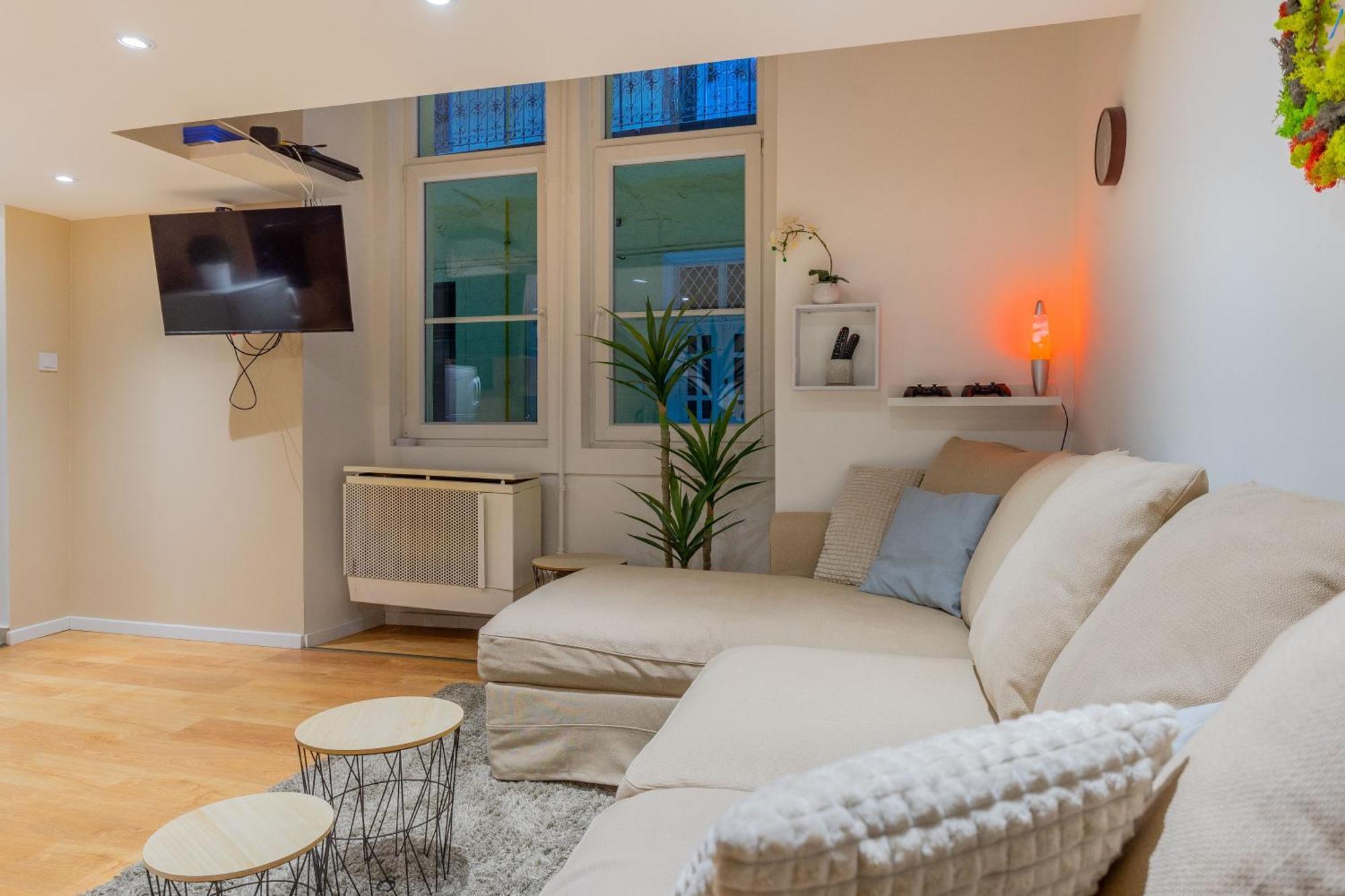 Full Equipment Designed Apartment In The Heart Of Budapest For 4 People Eksteriør billede
